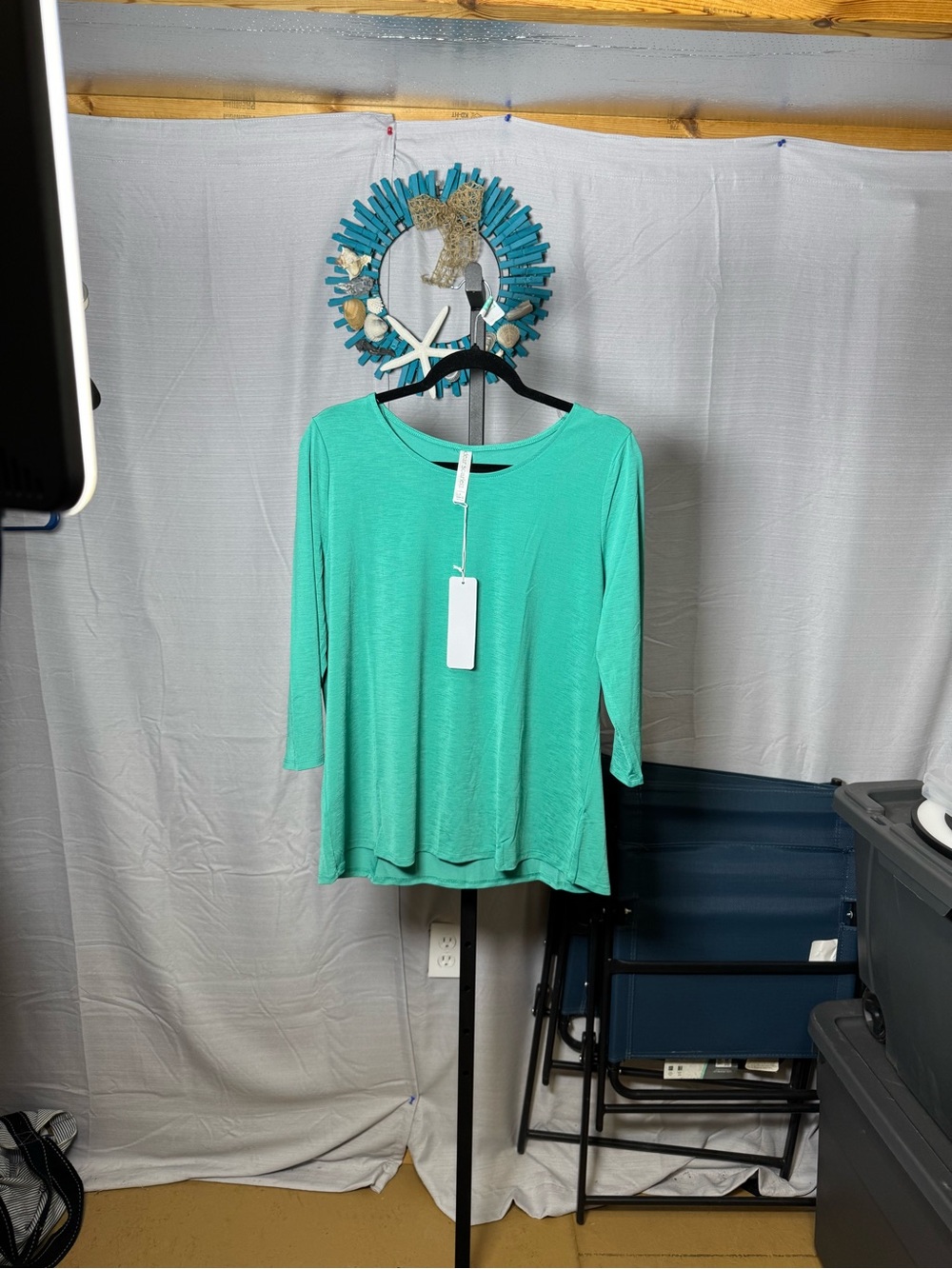 NWT Dear Scarlett Women’s Lightweight Green Long-Sleeve Top